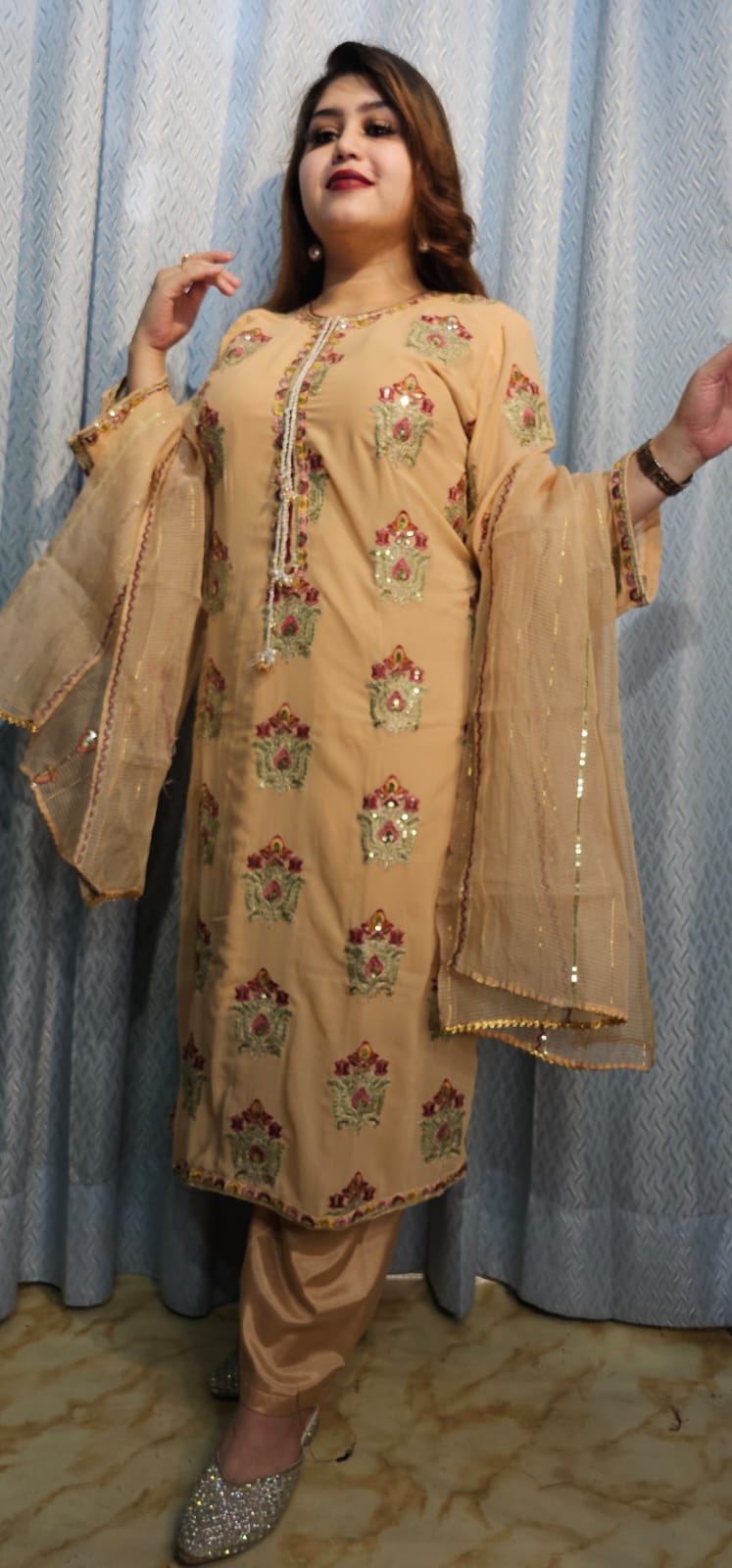 ঈদ স্পেশাল লাক্সারি থ্রি-পিস 🌙✨